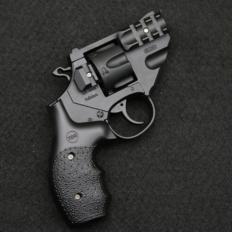 Revolver Model