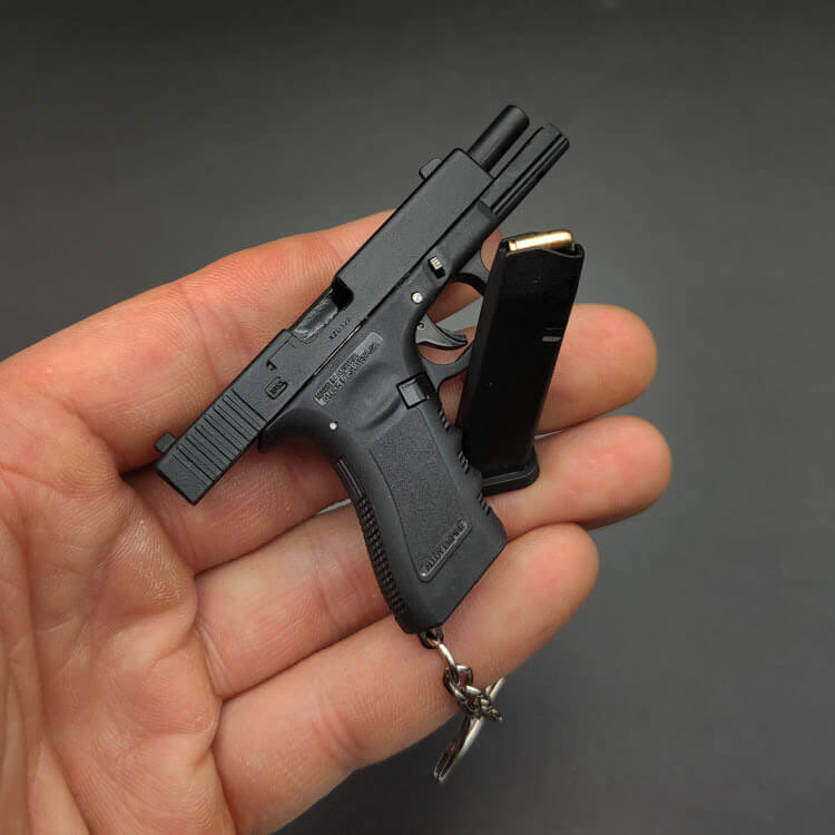 Ematok™ Mini Metal G-17 Model Gun Keychain