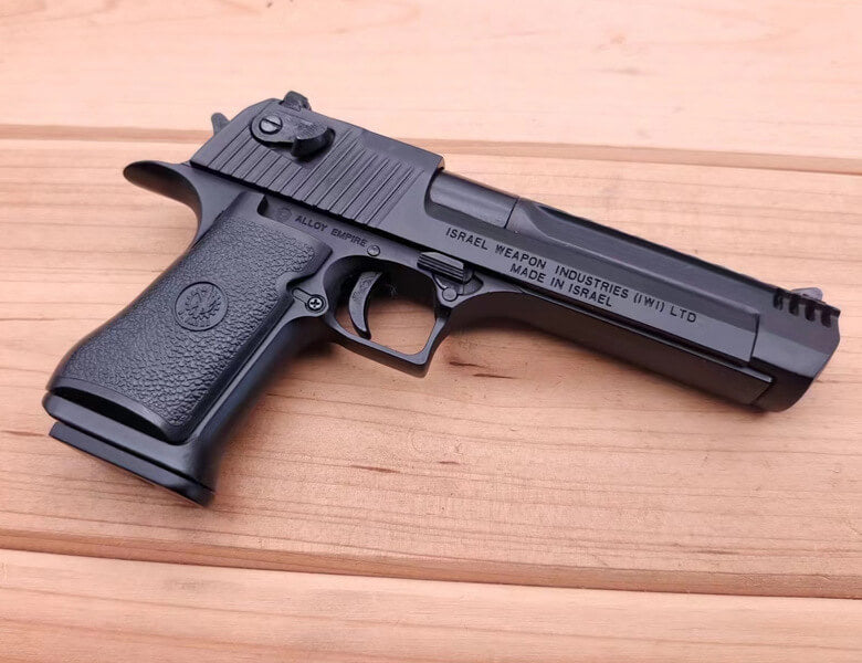 Ematok™ 1:2 Desert Deagle Gun Model