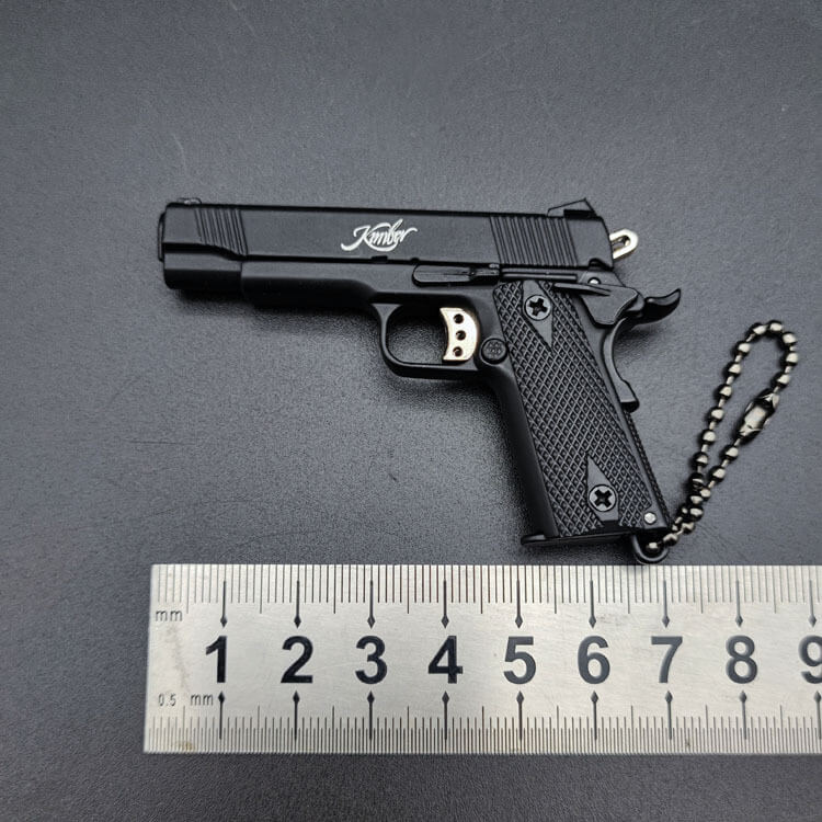 1:3 Solid Wood Handle Black 1911 Metal Keychain Model Toy Gun Miniature Alloy Pistol Collection 1:3 Solid Wood Handle Black 1911 Metal Keychain Model Toy Gun Miniature Alloy Pistol Collection