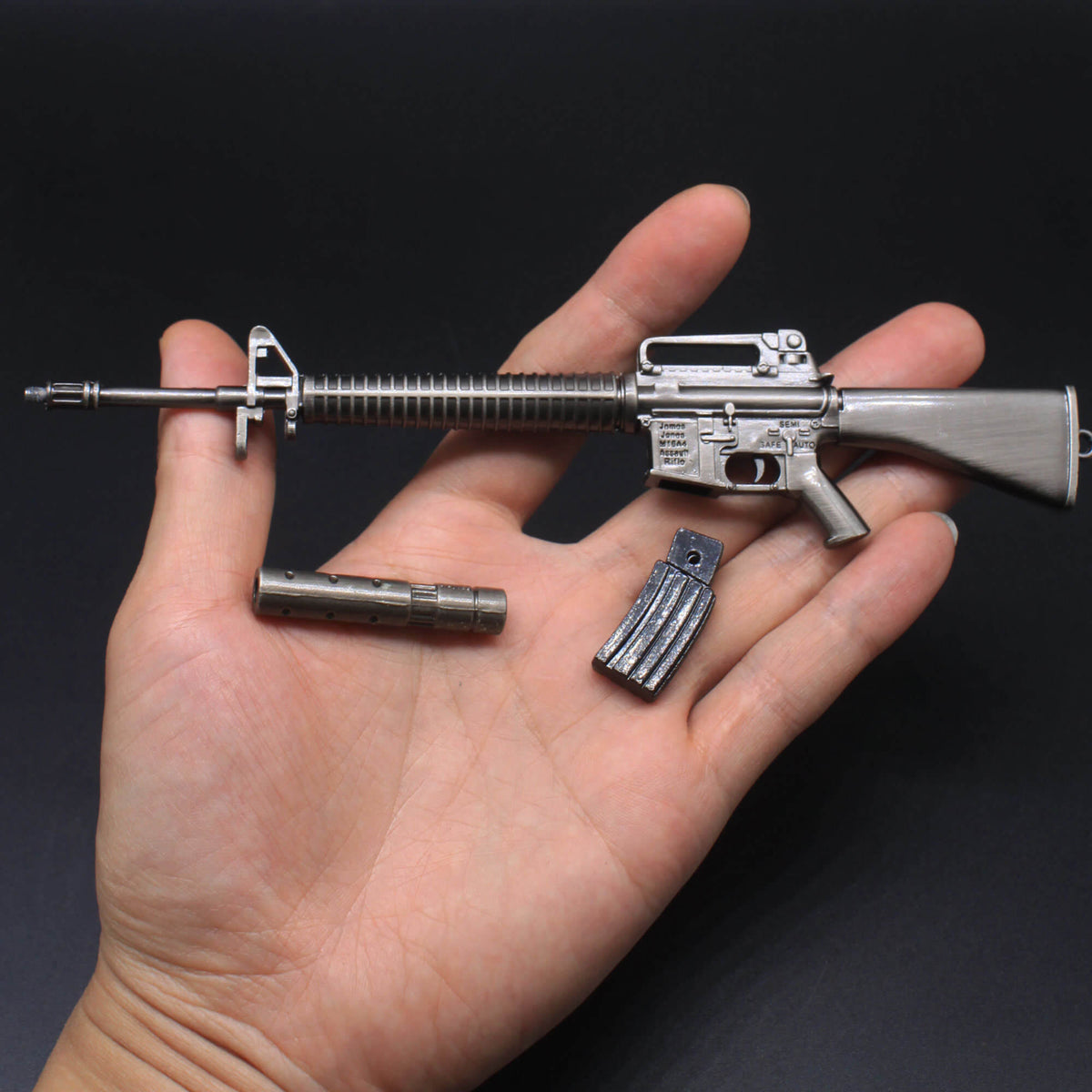 Ematok™ Mini Metal M16A4 Model Keychain