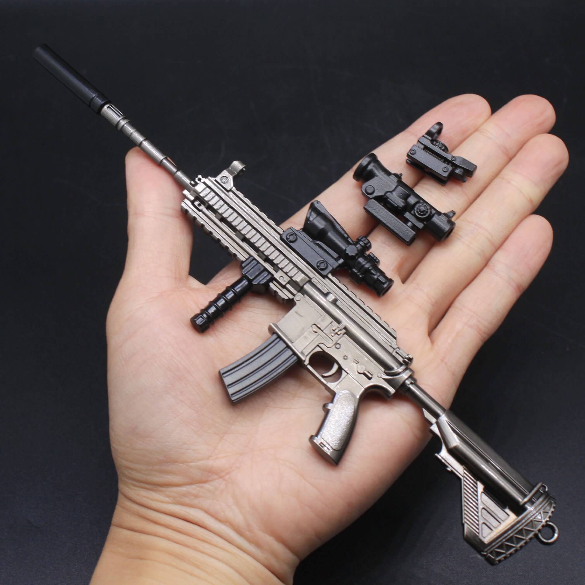 M27 Model Gun Keychain